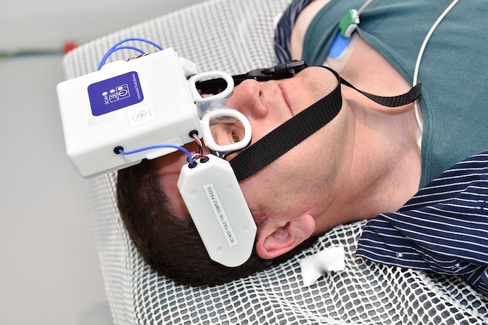 Wireless, battery operated device communicates with the laptop by Bluetooth (Taken June, 2015 in Cologne, Germany at a recent pathfinder study) © 2015 German Aerospace Center (DLR)
